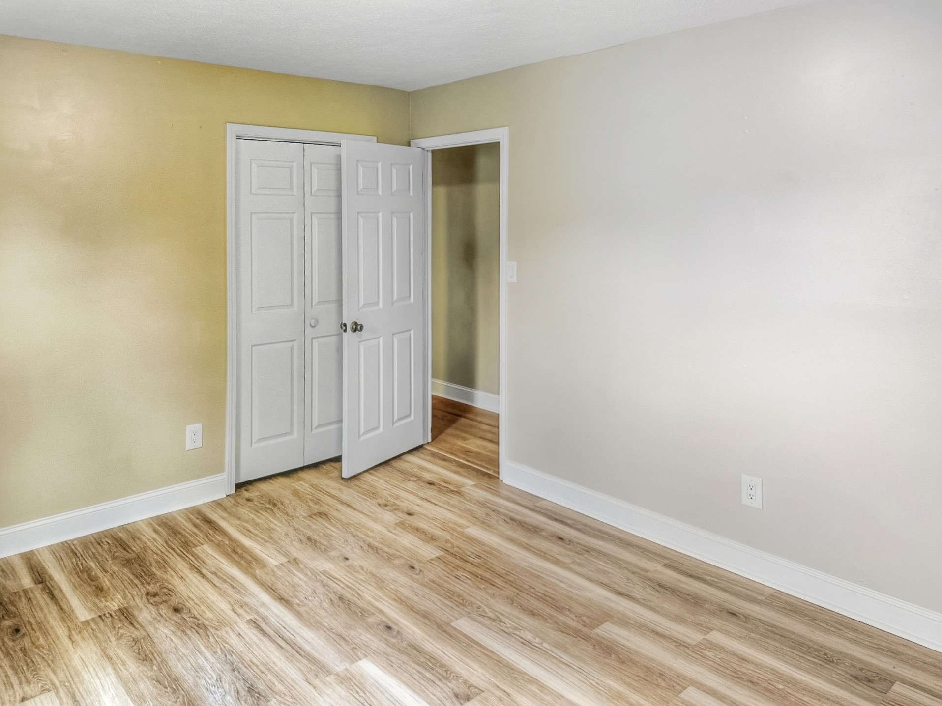 586 Foxfield Road Hopkinsville, KY 42240 - Photo 15 of 16 a view of an empty room