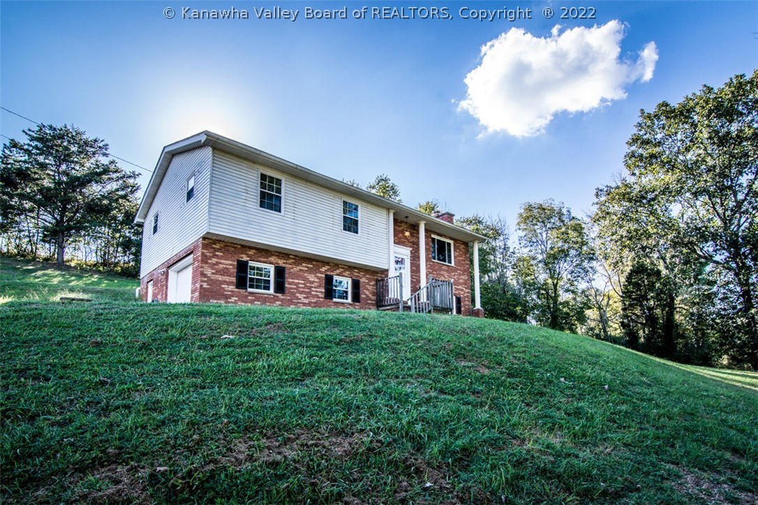 33 Eagle Road Kenna, WV 25248 - Photo 1 of 29 Gallery Image 1