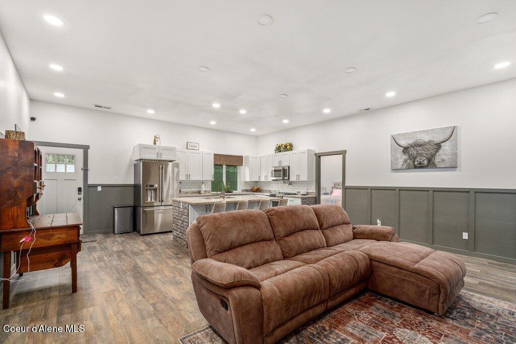 140 Wright Road Kingston, ID 83839 - Photo 3 of 19 living and kitchen