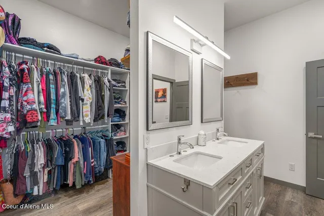 $615,000 | 140 Wright Road, Kingston, ID 83839