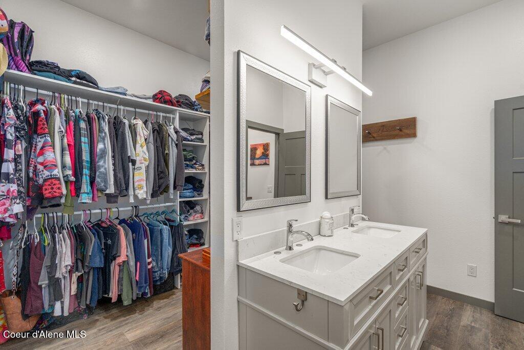 140 Wright Road Kingston, ID 83839 - Photo 8 of 19 master bath