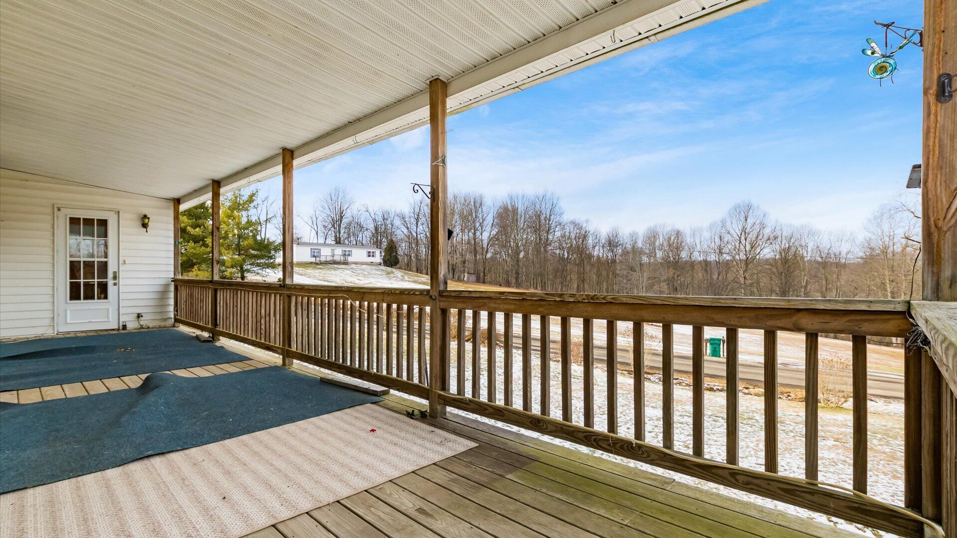 9390 Perryton Road Frazeysburg, OH 43822 - Photo 3 of 27 29-zj 9390 Perryton Rd108