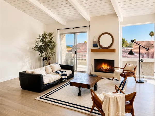 $1,232,000 | 28282 Rey De Copas Lane, Malibu, CA 90265
