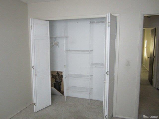17445 Raleigh Square Drive, Unit 75 Southgate, MI 48195 - Photo 9 of 17 122.JPG