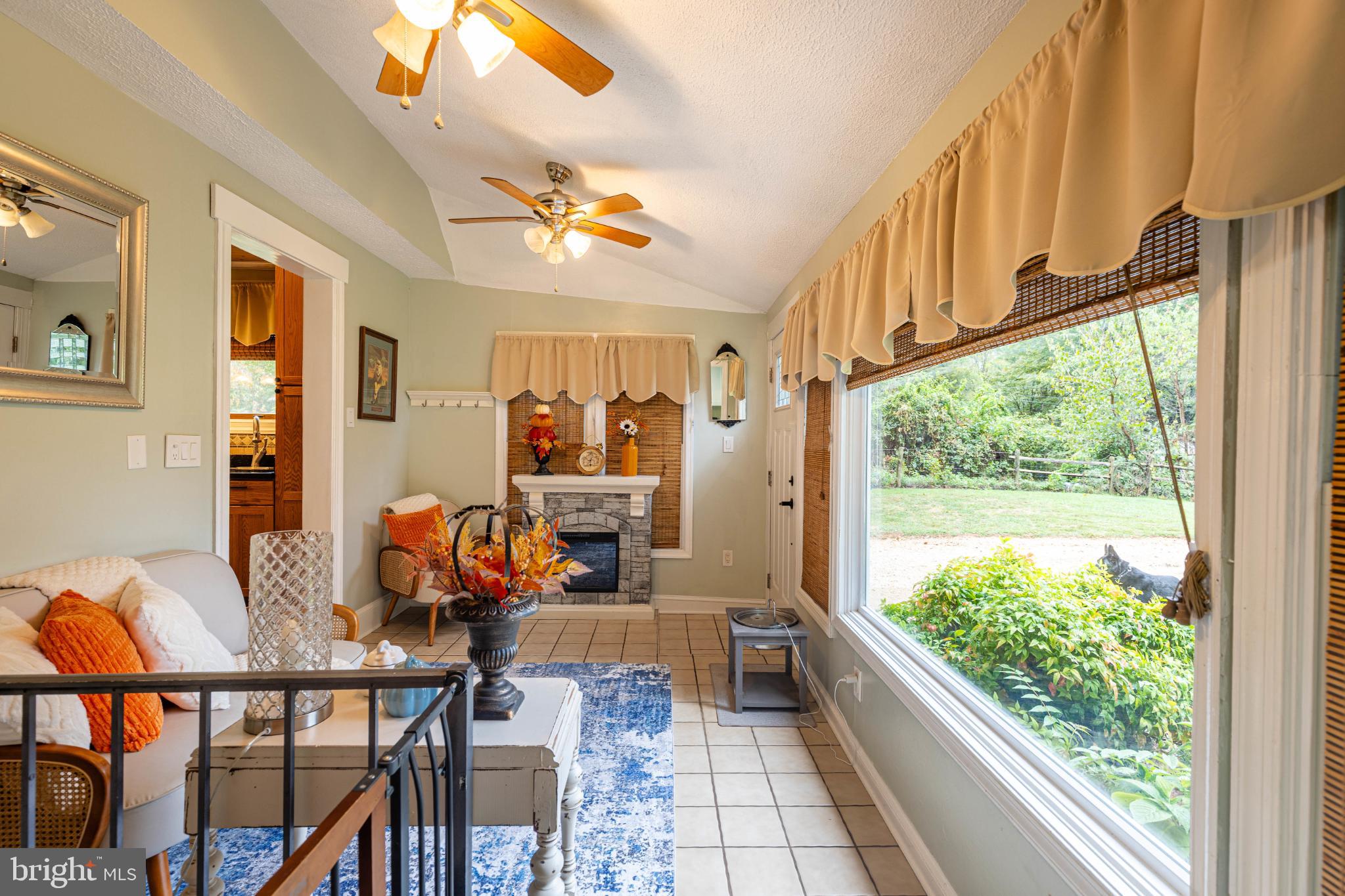 27 Hebb Road Hagerstown, MD 21740 - Photo 16 of 29 Bright and inviting sunlit sitting area.