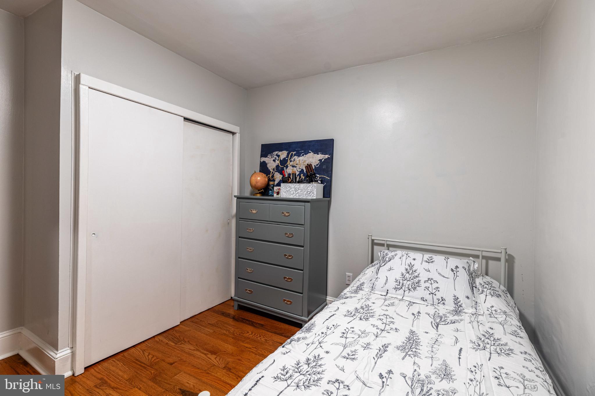 27 Hebb Road Hagerstown, MD 21740 - Photo 20 of 29 Cozy bedroom with modern charm.