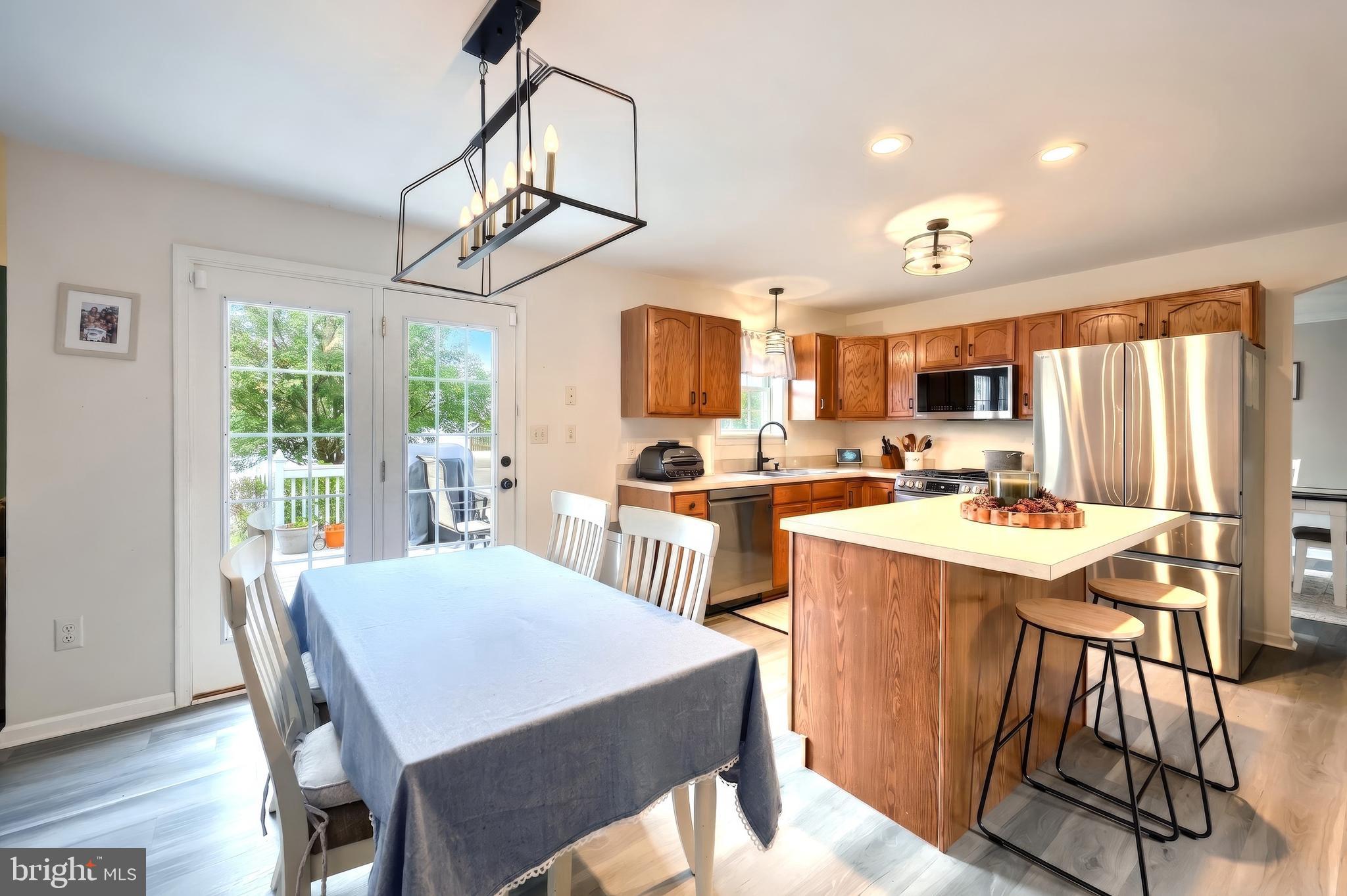18 Ferndale Road Seven Valleys, PA 17360 - Photo 21 of 53 Eat in kitchen separate from formal dining