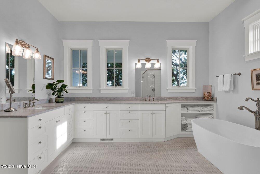 2322 Scotts Hill Loop Road Wilmington, NC 28411 - Photo 25 of 73 primary retreat