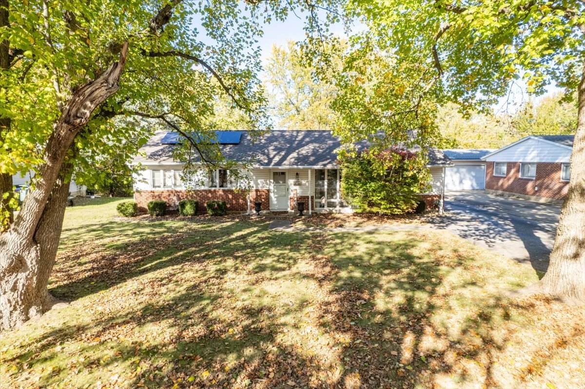 310 Rowe Drive Bloomington, IL 61701 - Photo 37 of 39