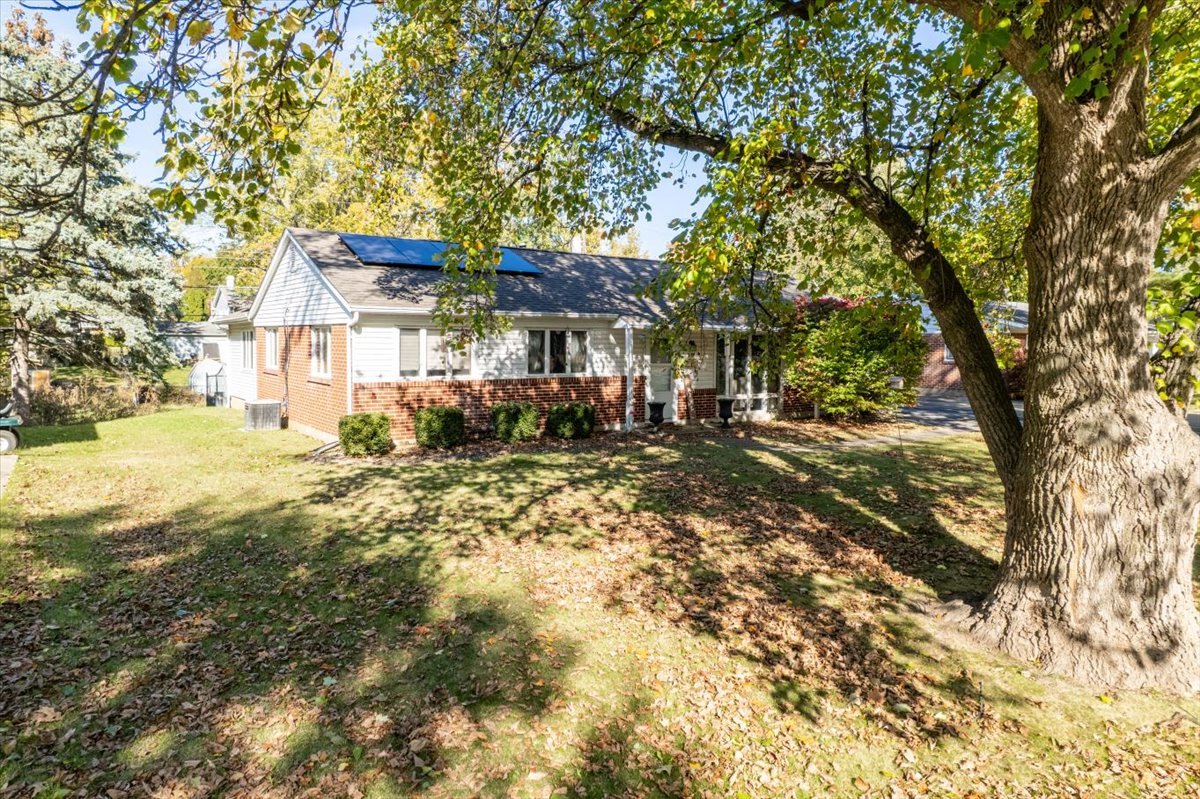 310 Rowe Drive Bloomington, IL 61701 - Photo 38 of 39