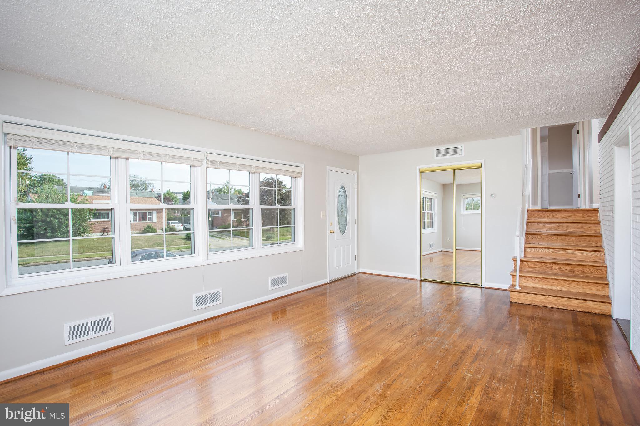 1018 Southridge Road Baltimore, MD 21228 - Photo 12 of 50