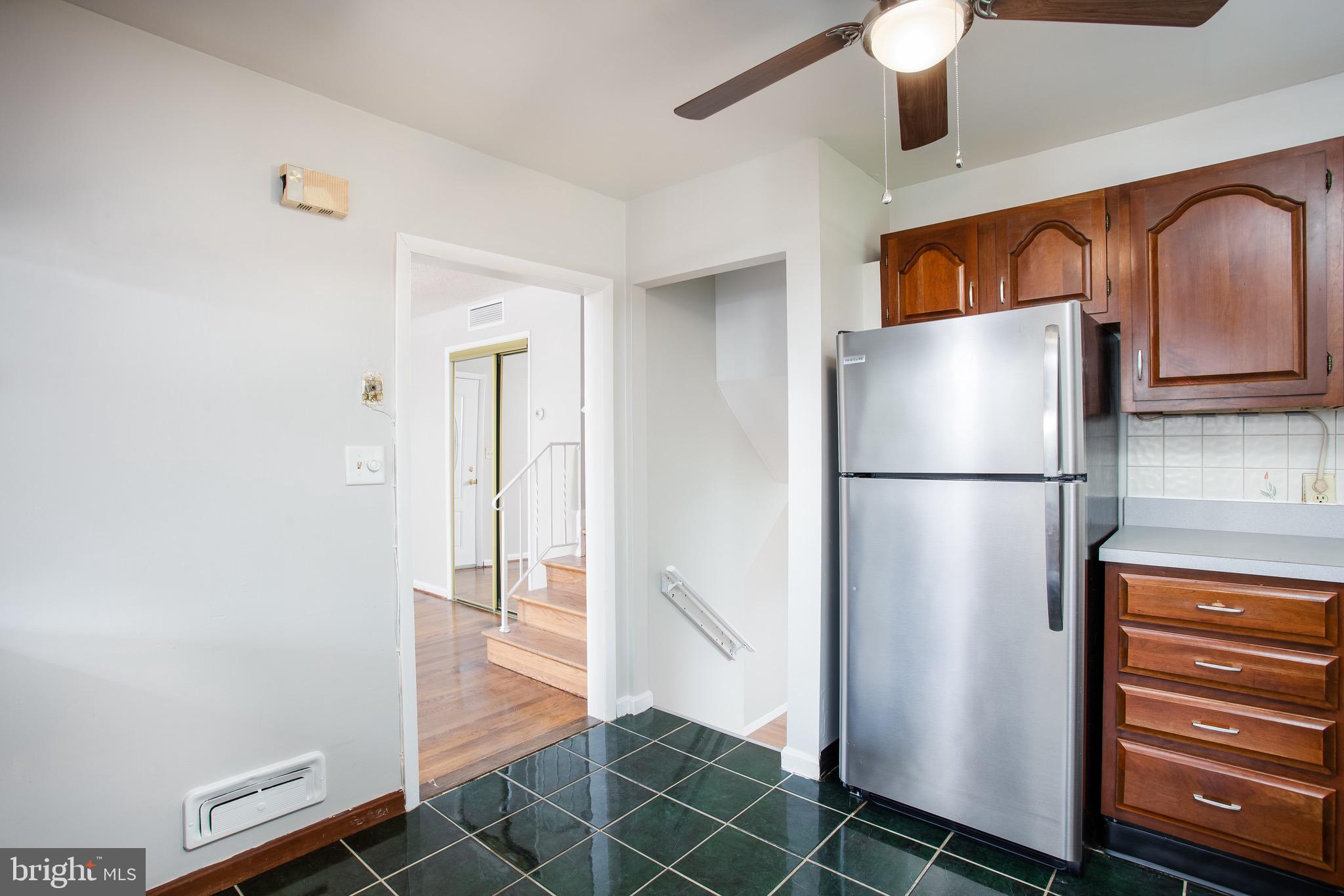 1018 Southridge Road Baltimore, MD 21228 - Photo 21 of 50