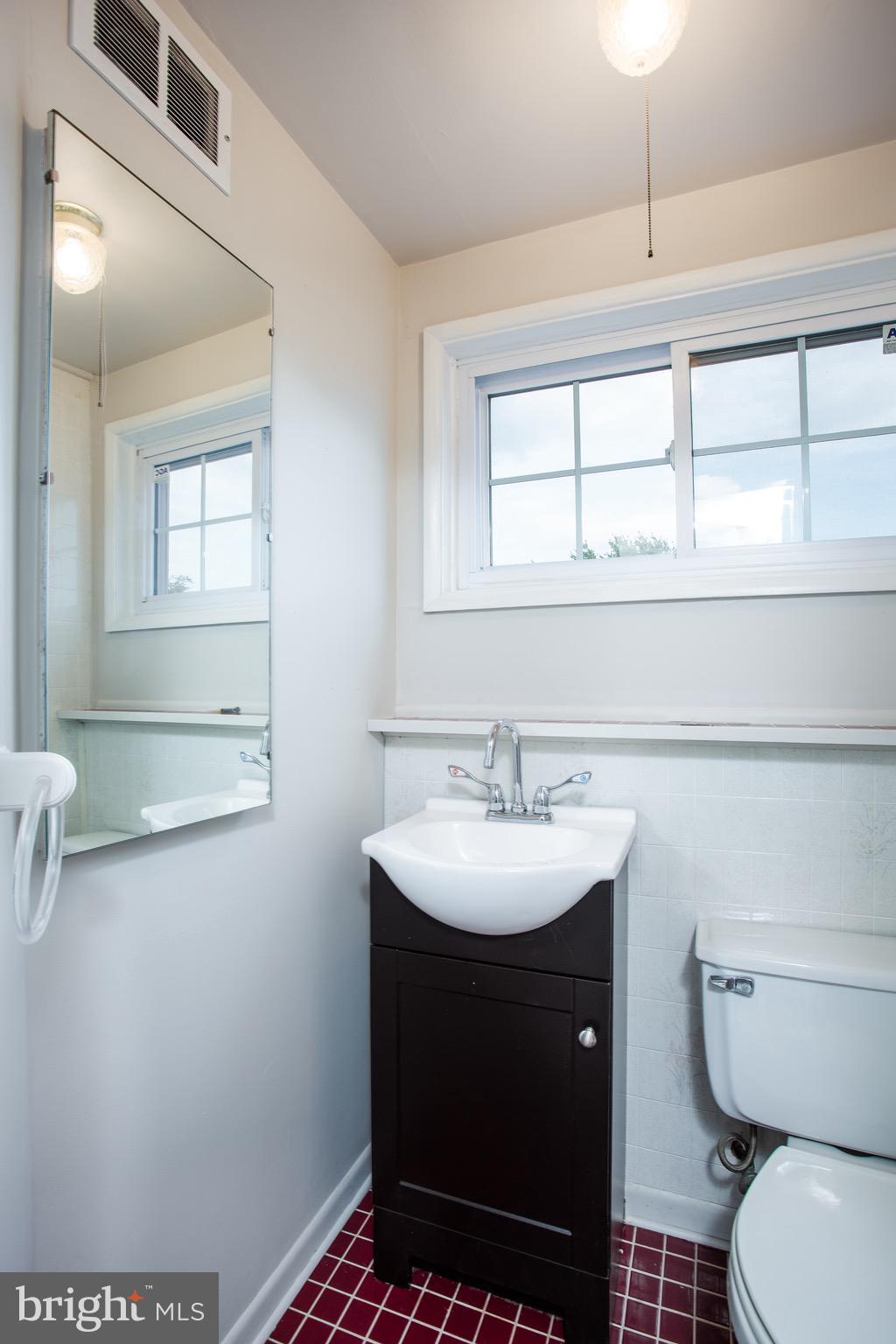 1018 Southridge Road Baltimore, MD 21228 - Photo 30 of 50