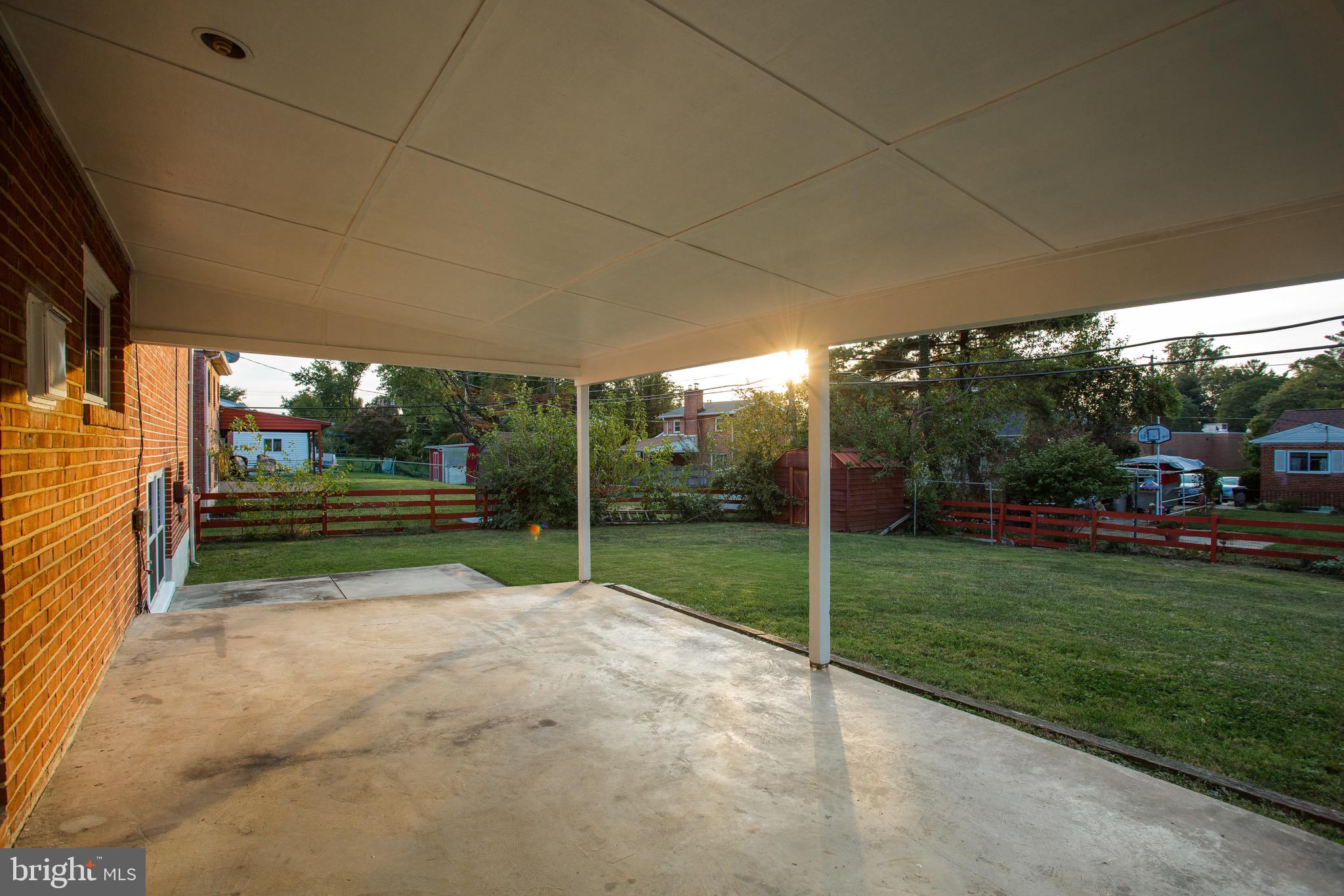 1018 Southridge Road Baltimore, MD 21228 - Photo 4 of 50