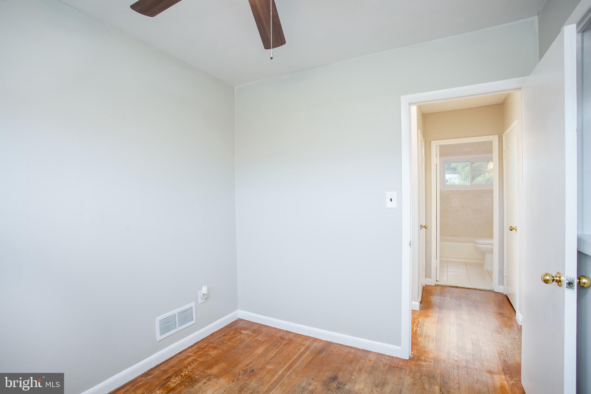 1018 Southridge Road Baltimore, MD 21228 - Photo 39 of 50