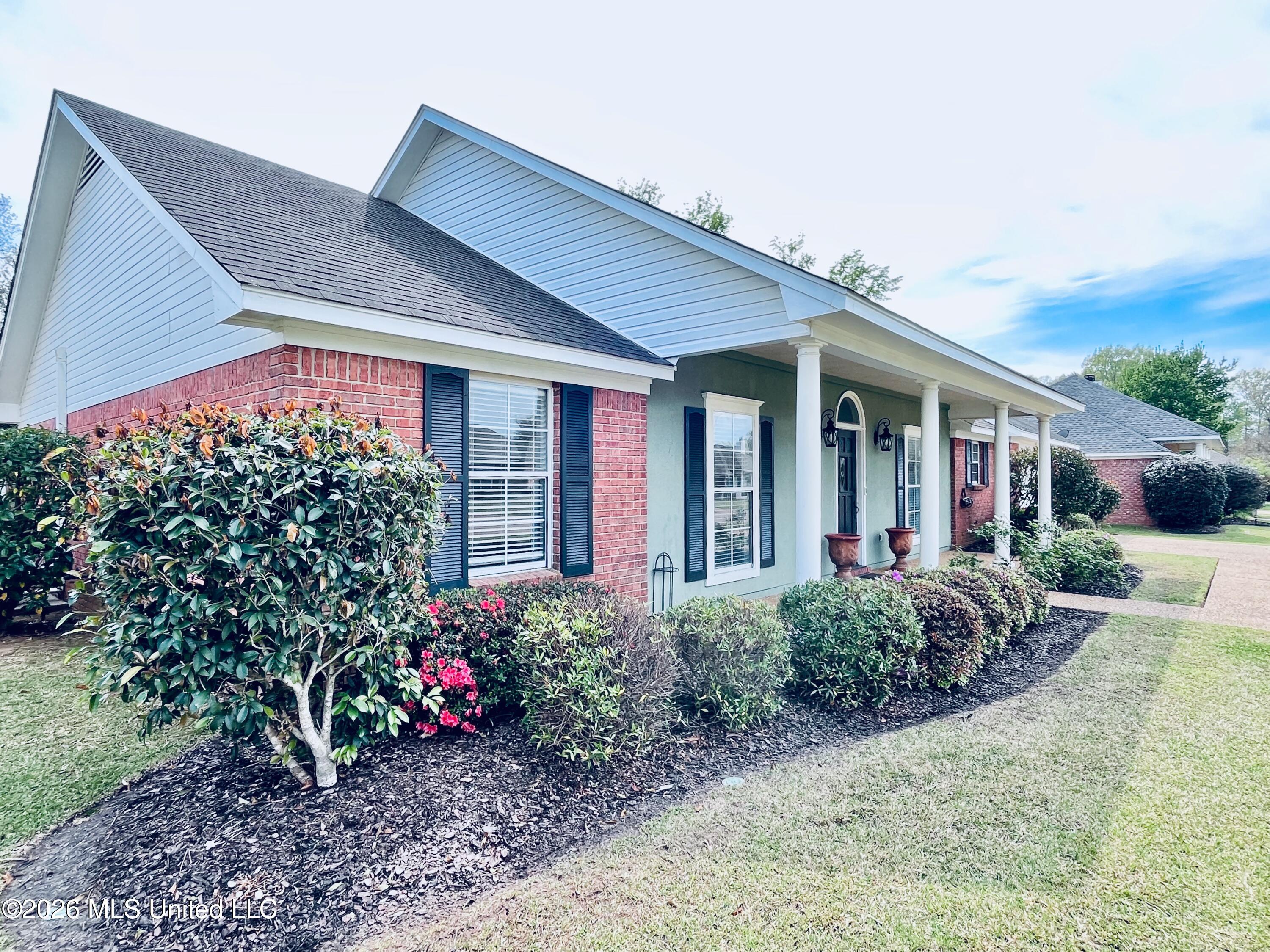 3018 Windwood Circle Flowood, MS 39232 - Photo 5 of 39 IMG_2334