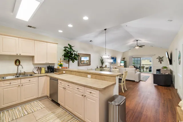 $1,650 | 4843 Luster Leaf Circle, Unit 402, Myrtle Beach, SC 29577