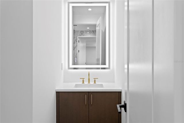 $3,700,000 | 1076 Snell Isle Boulevard Northeast, St. Petersburg, FL 33704