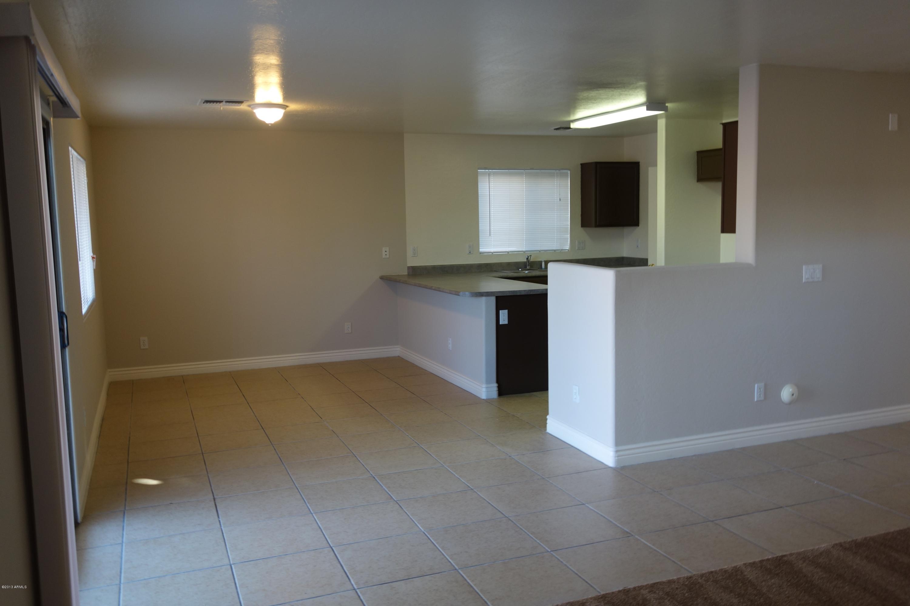 3416 West Fraktur Road Phoenix, AZ 85041 - Photo 11 of 35 DSC01076