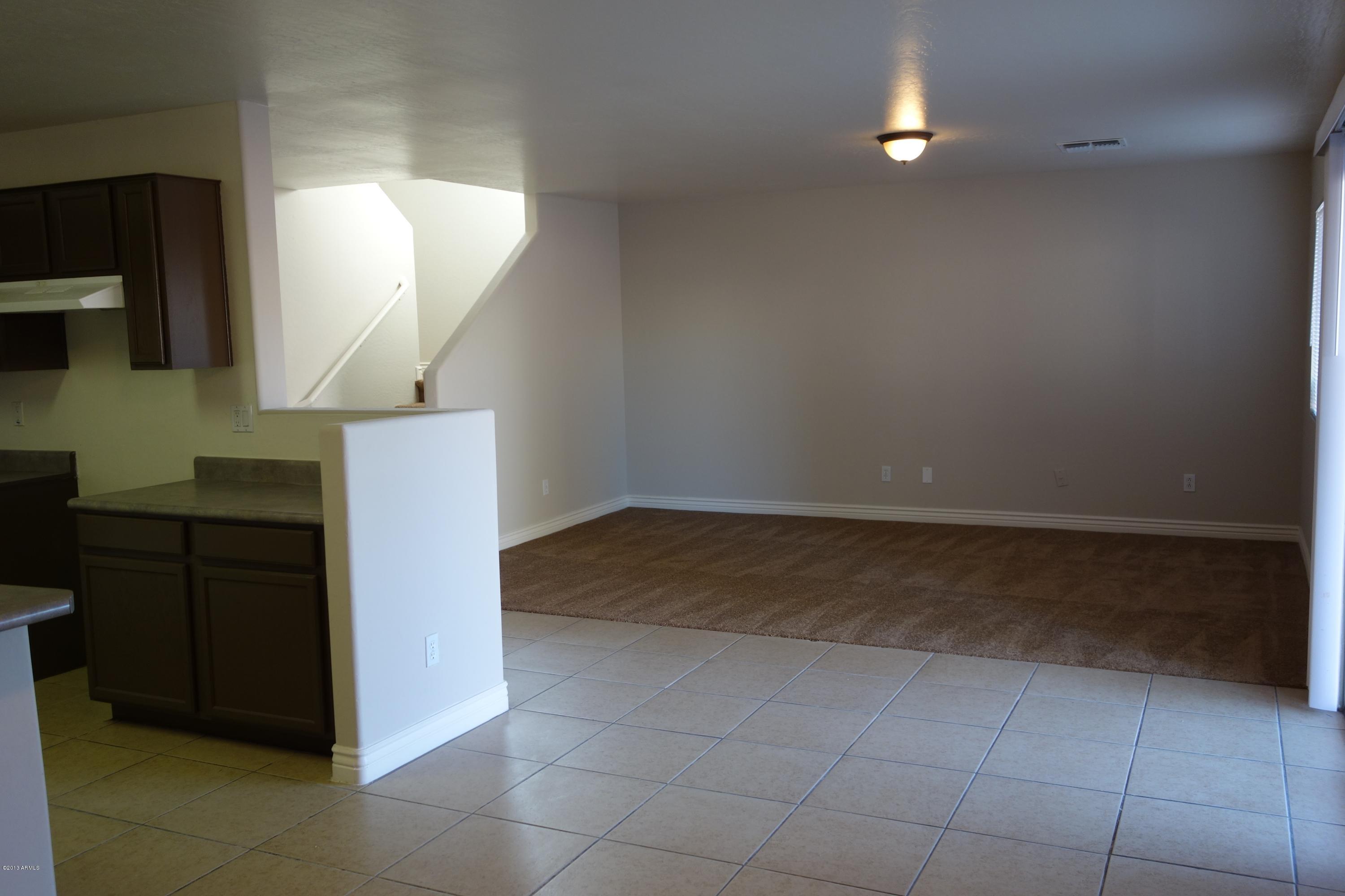 3416 West Fraktur Road Phoenix, AZ 85041 - Photo 13 of 35 DSC01078