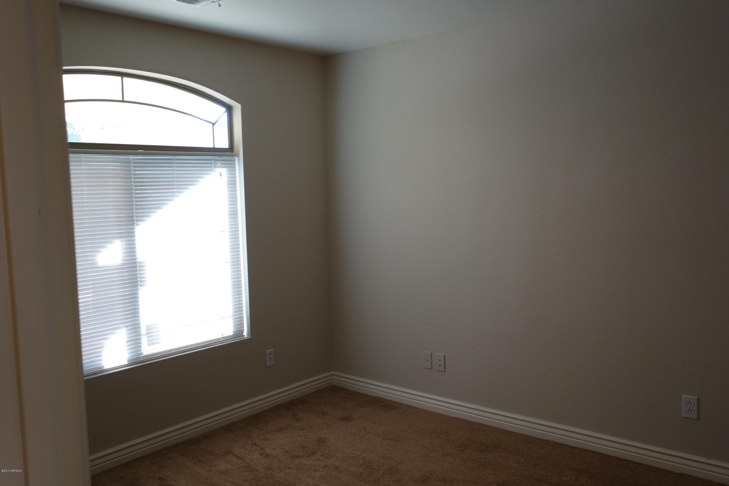 3416 West Fraktur Road Phoenix, AZ 85041 - Photo 17 of 35 DSC01085
