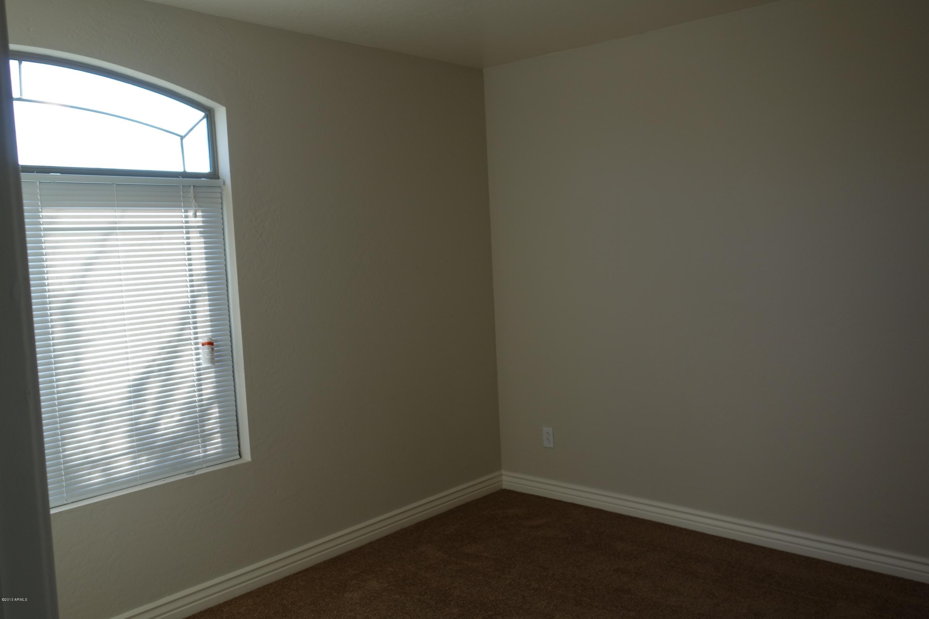 3416 West Fraktur Road Phoenix, AZ 85041 - Photo 25 of 35 DSC01095