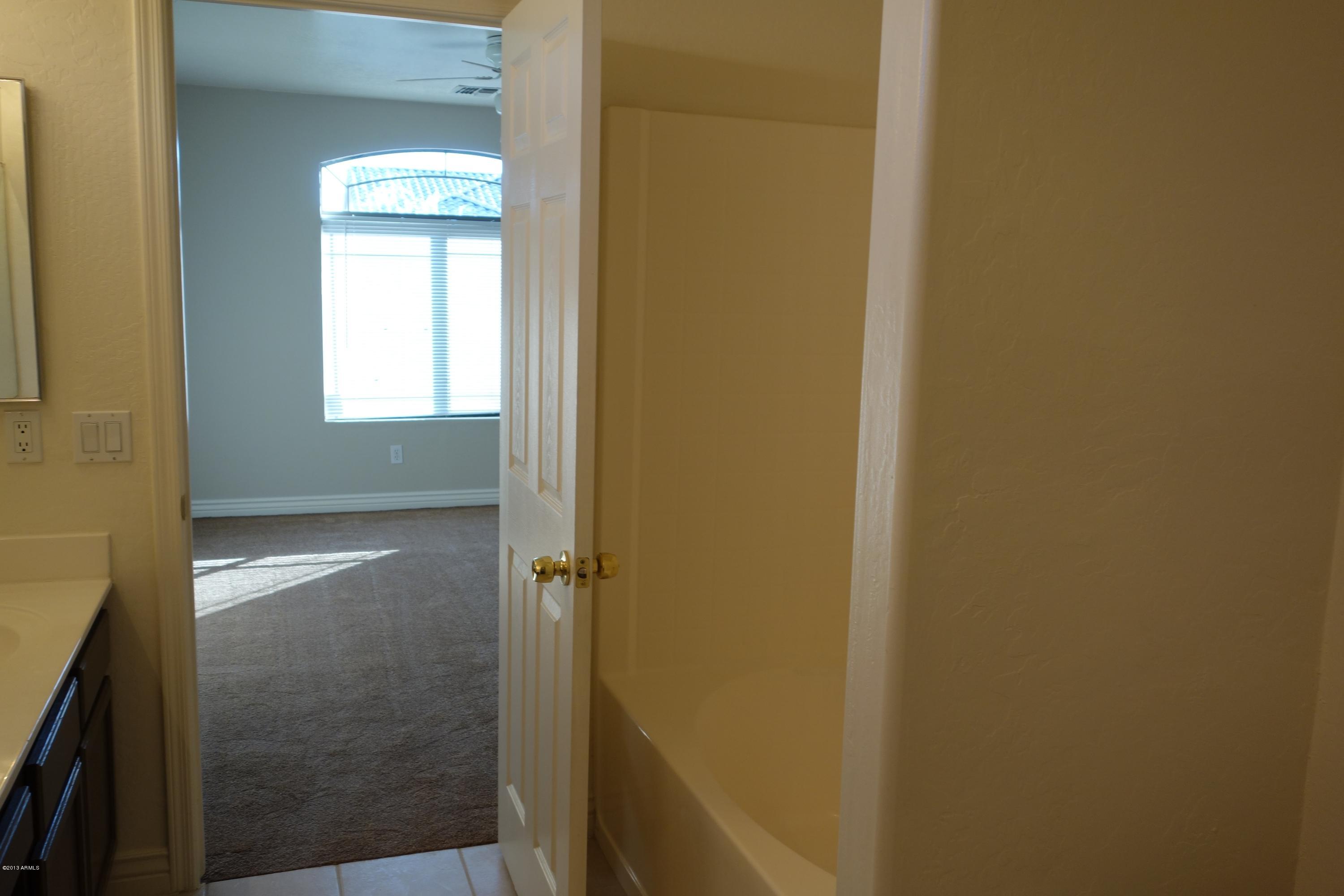 3416 West Fraktur Road Phoenix, AZ 85041 - Photo 27 of 35 DSC01098