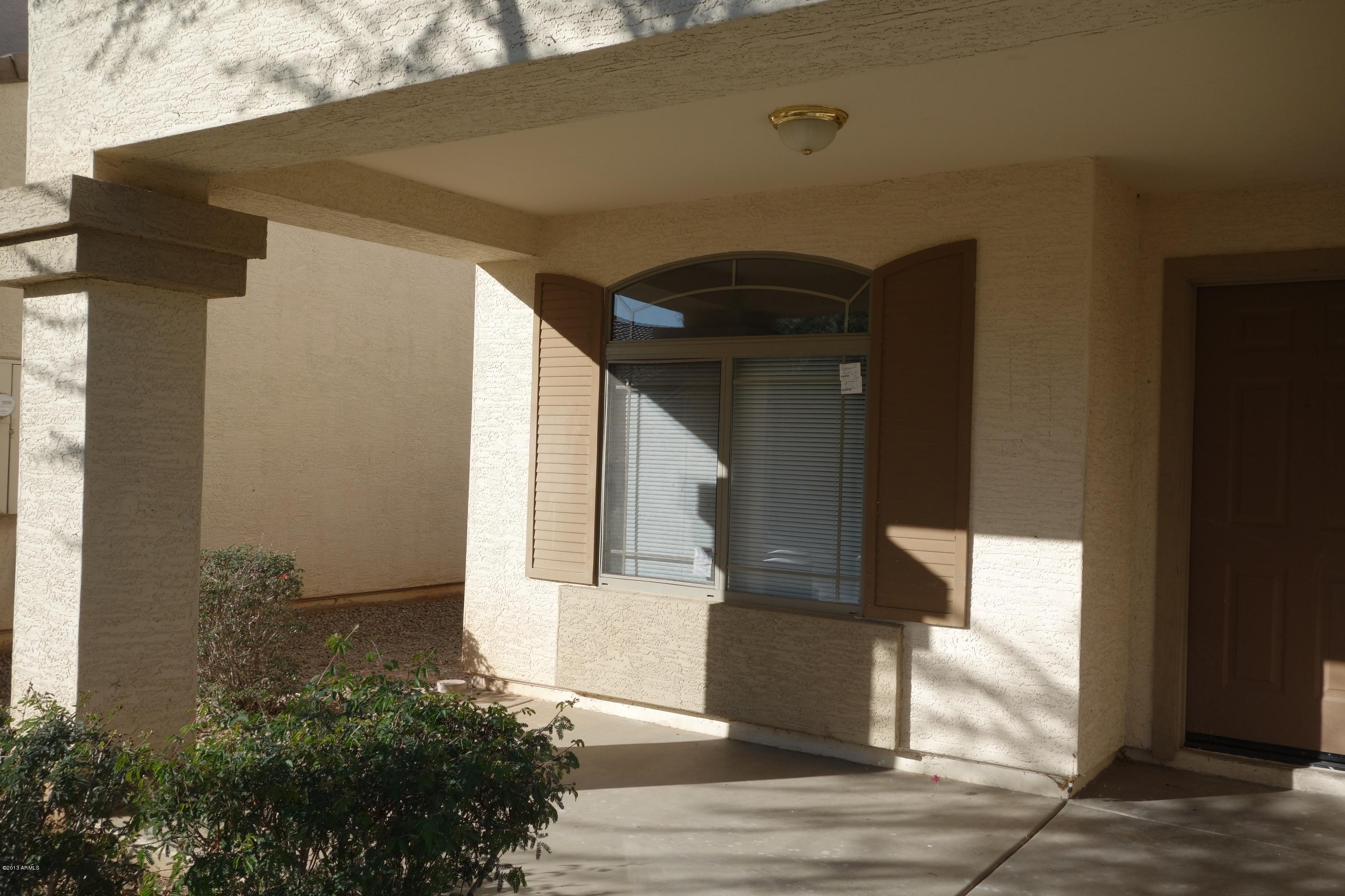 3416 West Fraktur Road Phoenix, AZ 85041 - Photo 3 of 35 DSC01063