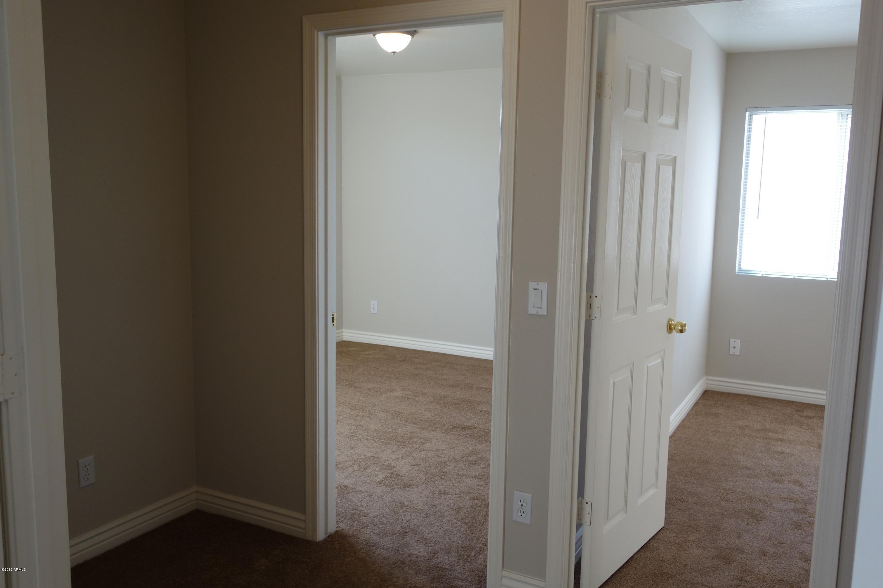 3416 West Fraktur Road Phoenix, AZ 85041 - Photo 32 of 35 DSC01105
