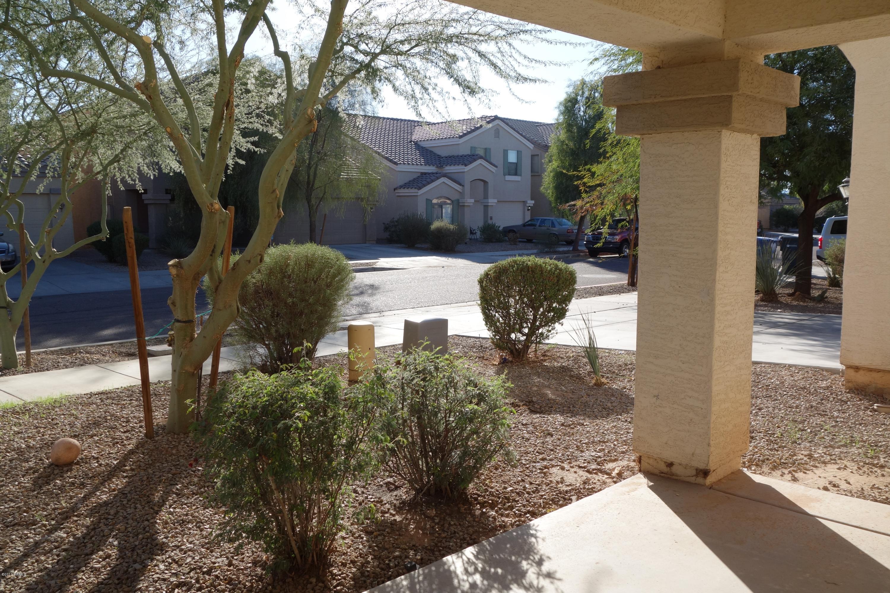 3416 West Fraktur Road Phoenix, AZ 85041 - Photo 4 of 35 DSC01065