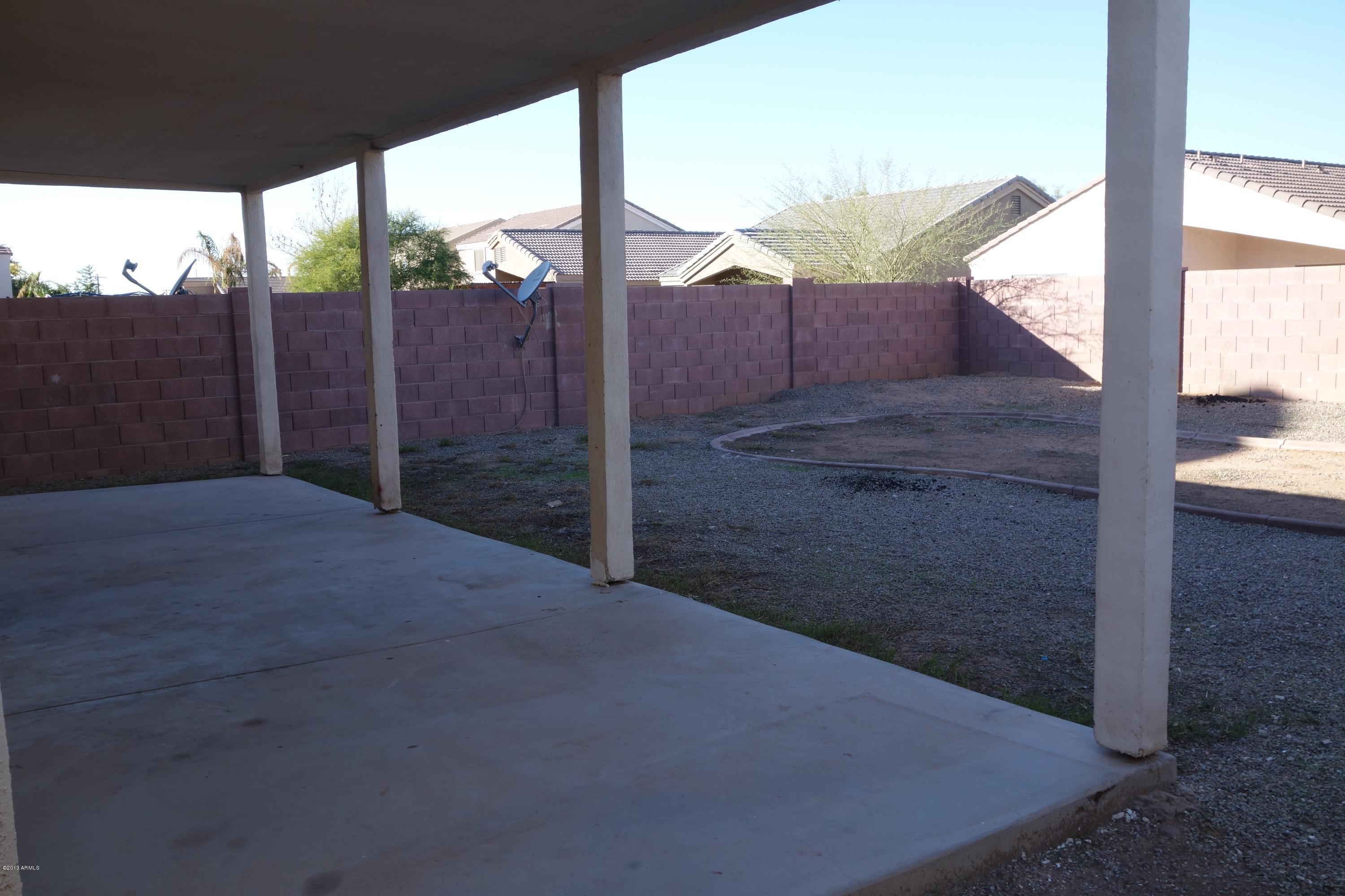 3416 West Fraktur Road Phoenix, AZ 85041 - Photo 7 of 35 DSC01068