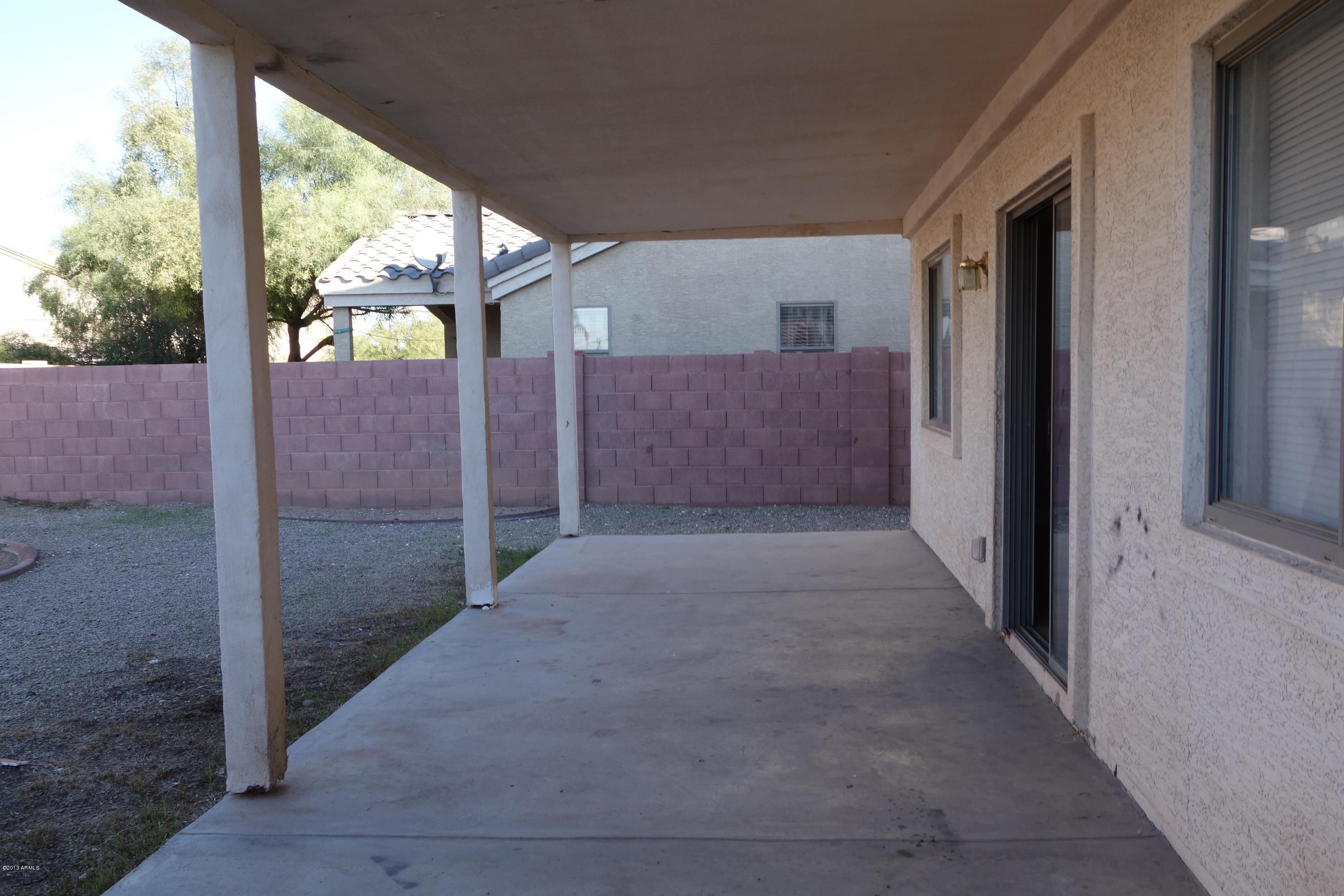 3416 West Fraktur Road Phoenix, AZ 85041 - Photo 8 of 35 DSC01070