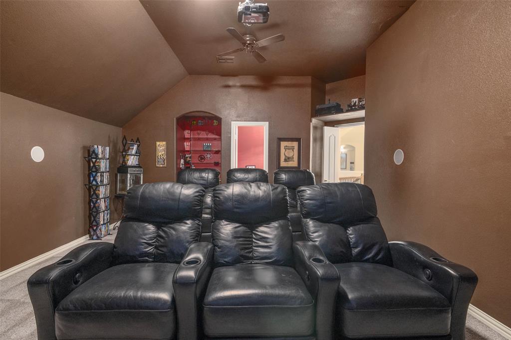 1100 Durango Circle Shady Shores, TX 76208 - Photo 30 of 39 a living room with furniture