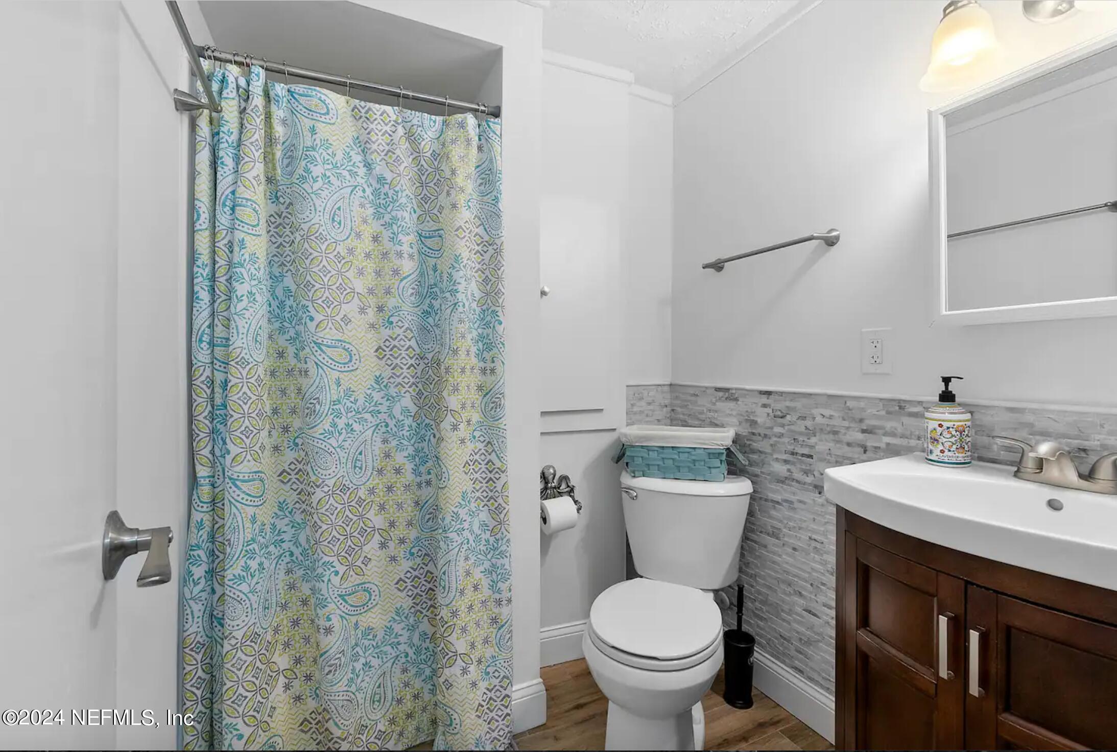 152 Manresa Road St. Augustine, FL 32084 - Photo 14 of 42 BATHROOM1