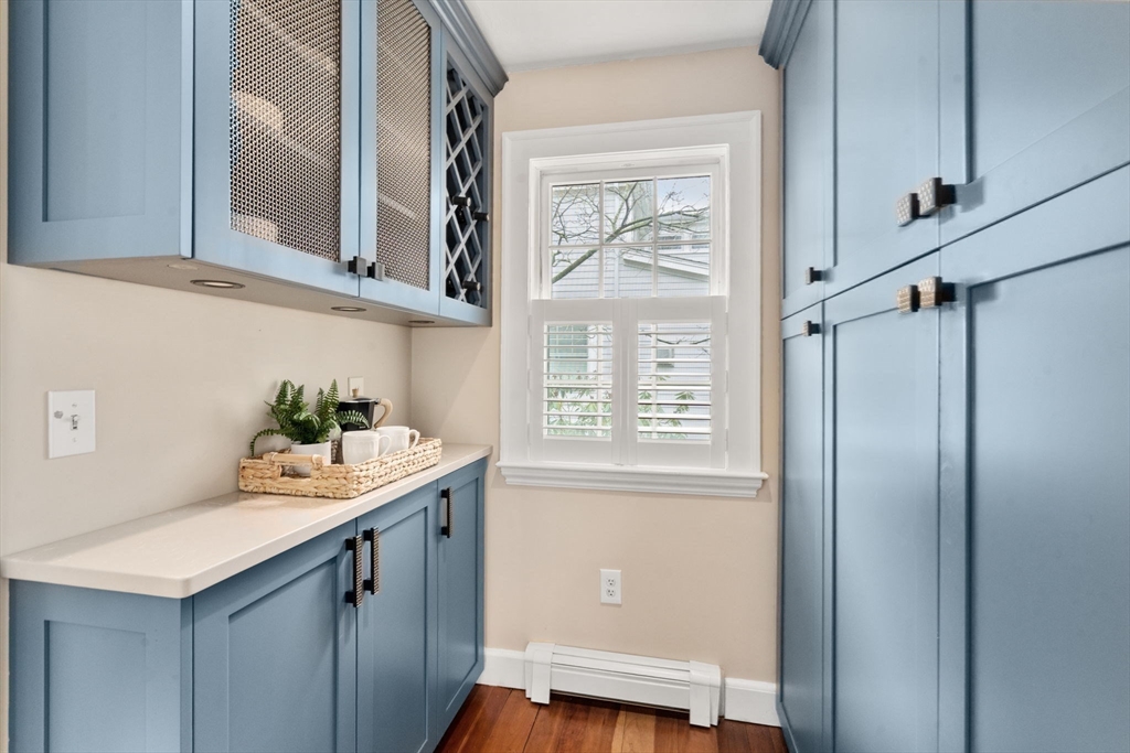 22 Garfield Road Belmont, MA 02478 - Photo 11 of 34