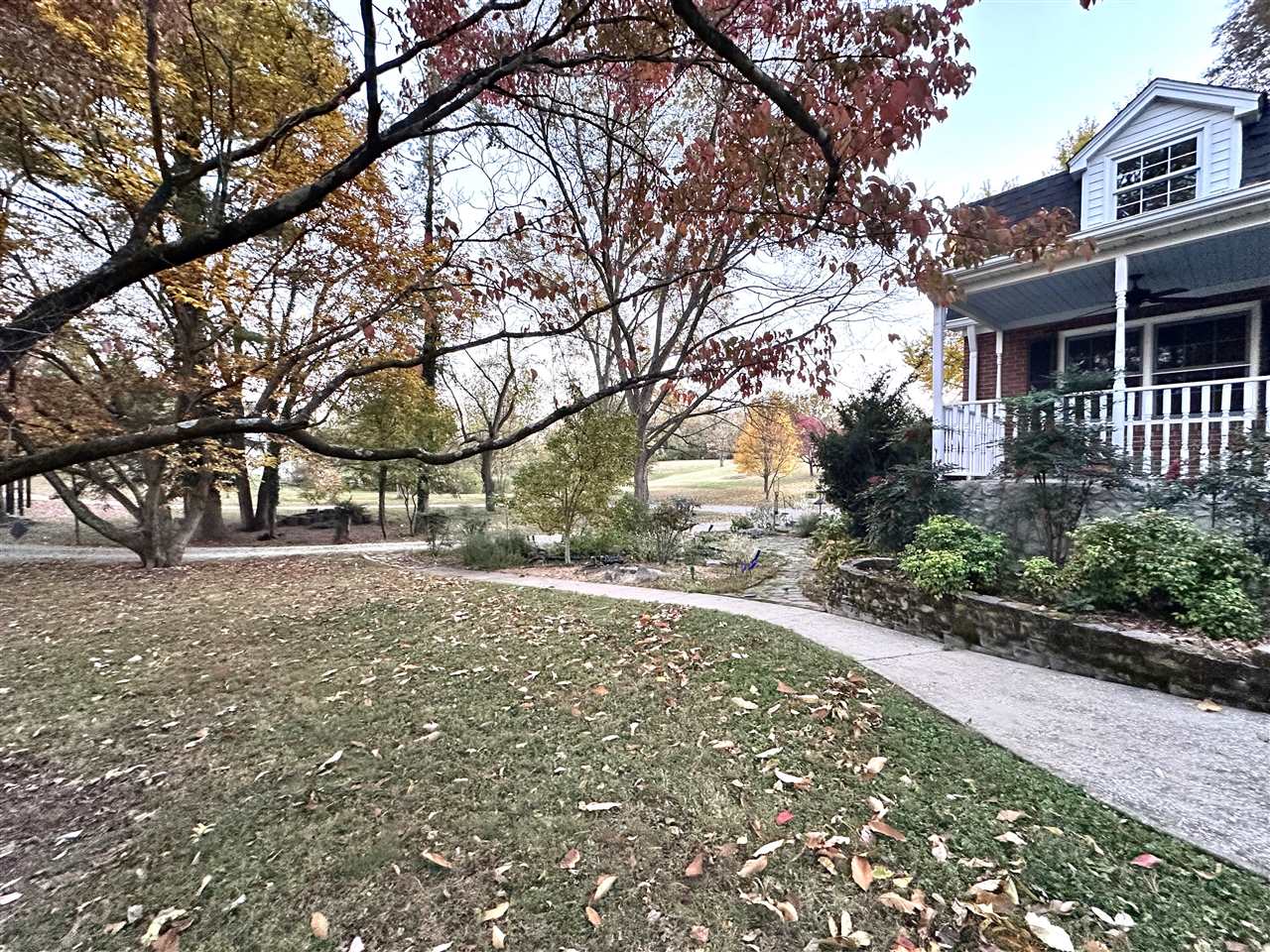 2037 Middle Bridge Road Bowling Green, KY 42103 - Photo 15 of 99 Gallery Image 15