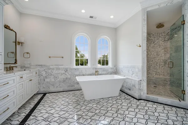 $5,750,000 | 6413 South County Line Road, Burr Ridge, IL 60527