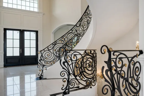 $5,750,000 | 6413 South County Line Road, Burr Ridge, IL 60527
