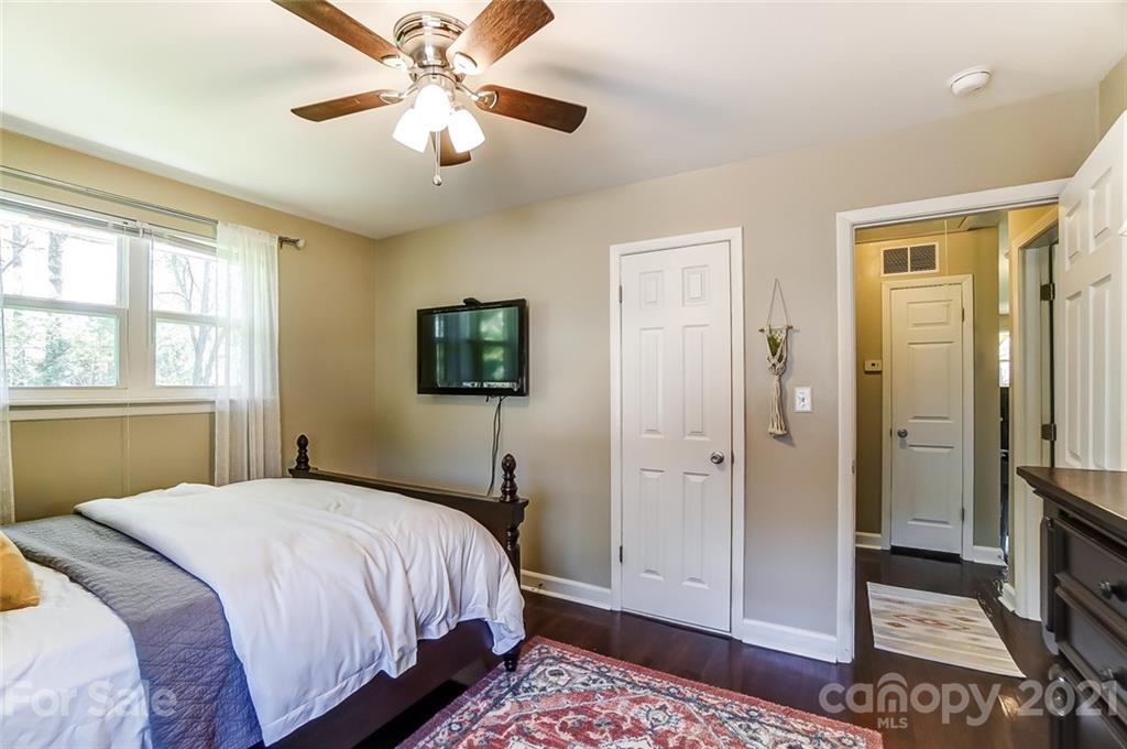 4201 Firethorne Road Charlotte, NC 28205 - Photo 13 of 29 Gallery Image 13