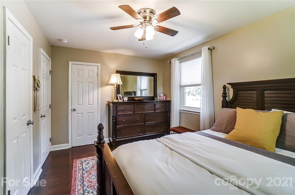 4201 Firethorne Road Charlotte, NC 28205 - Photo 14 of 29 Gallery Image 14