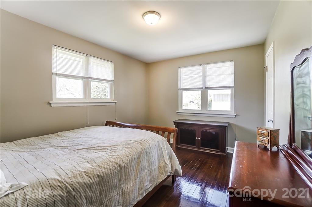 4201 Firethorne Road Charlotte, NC 28205 - Photo 16 of 29 Gallery Image 16