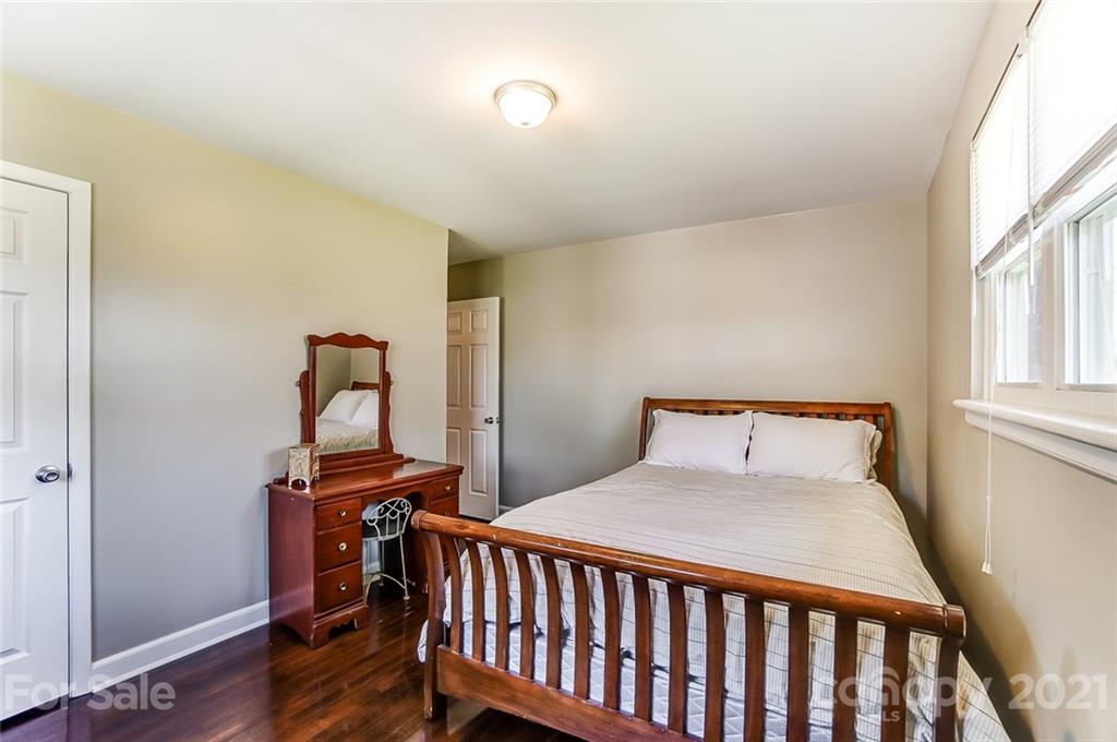 4201 Firethorne Road Charlotte, NC 28205 - Photo 17 of 29 Gallery Image 17