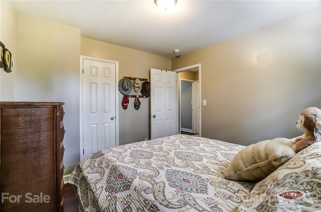 4201 Firethorne Road Charlotte, NC 28205 - Photo 20 of 29 Gallery Image 20