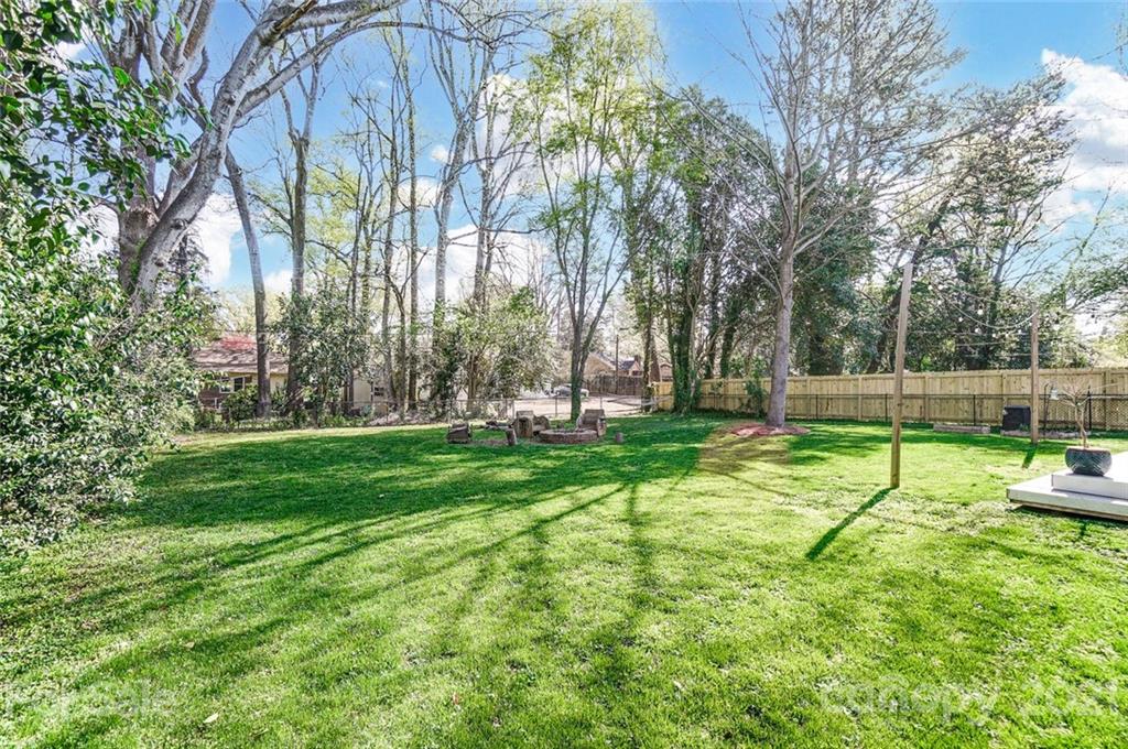 4201 Firethorne Road Charlotte, NC 28205 - Photo 27 of 29 Gallery Image 27