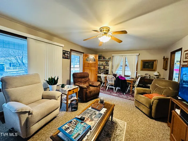 $235,000 | 155 Reading Road South, Weber City, VA 24290