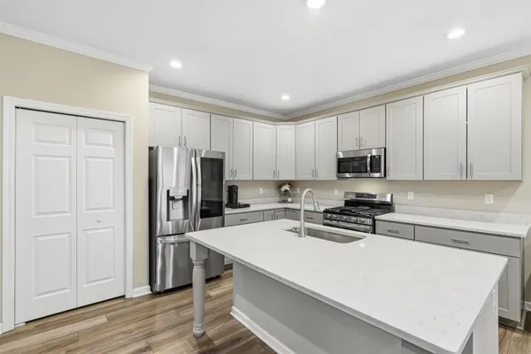 $405,000 | 430 Dana Drive, Verona, PA 15068