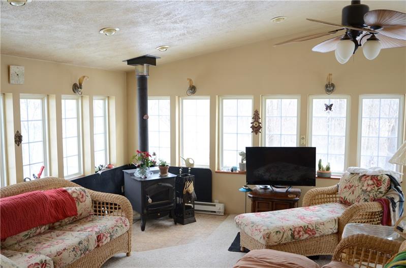 3751 North Balsiger Road Vandergrift, PA 15690 - Photo 8 of 20