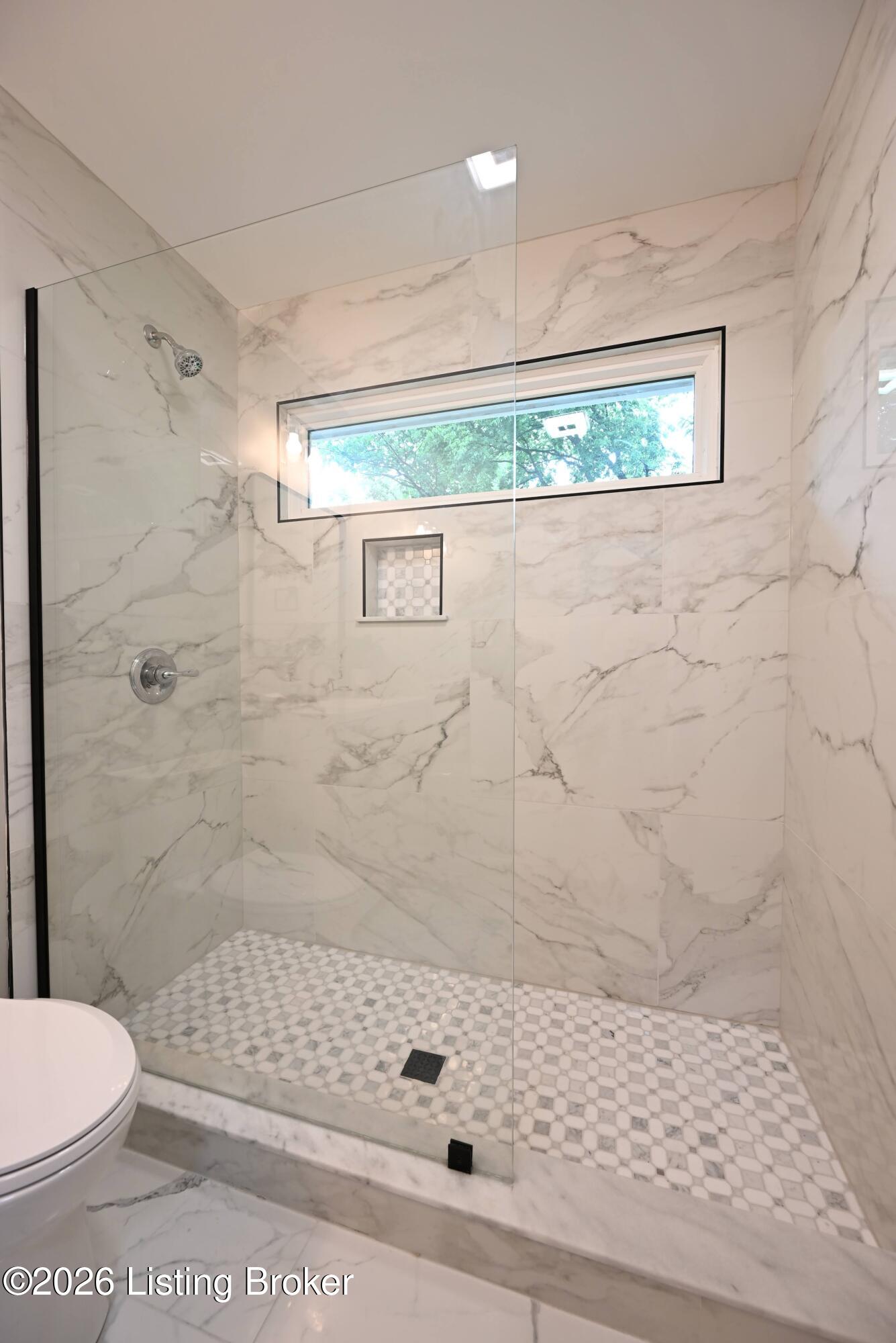 5921 BlueStone Road Louisville, KY 40219 - Photo 31 of 54 DSC_5640