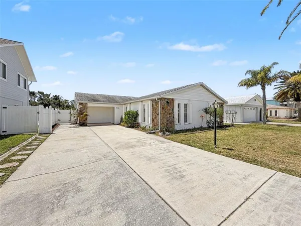 $298,000 | 7038 Southwind Drive, Hudson, FL 34667