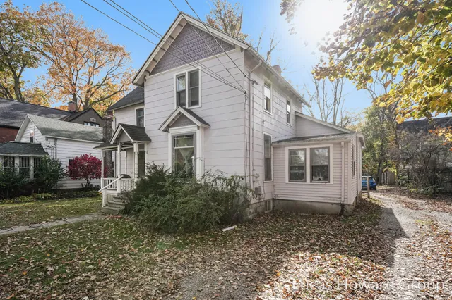 $225,000 | 731 Village Street, Kalamazoo, MI 49008